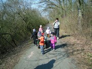 Ukliďme Česko - ukliďme cestu do lesa